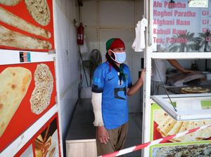 Pedagang Roti di Dubai Bertahan dari Serangan Wabah Corona