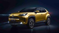 Ya, untuk mempertegas tampilan crossover, Toyota sudah menggunakan bohlam serta DRL LED, pun sudah dipasang lampu kabut kecil di bagian bawah. Foto: dok. Toyota