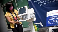 Dukungan untuk Siloam Hospitals Group ini diberikan dalam bentuk bantuan dana pengadaan ventilator yang menjadi salah satu kebutuhan utama khususnya bagi pasien COVID-19 dengan kondisi tertentu seperti yang mengalami gangguan pernapasan berat, terutama pasien dengan usia lanjut atau memiliki preexisting conditions (kondisi penyakit bawaan) yang memiliki risiko kematian lebih tinggi. Foto: dok. Siloam Hospitals