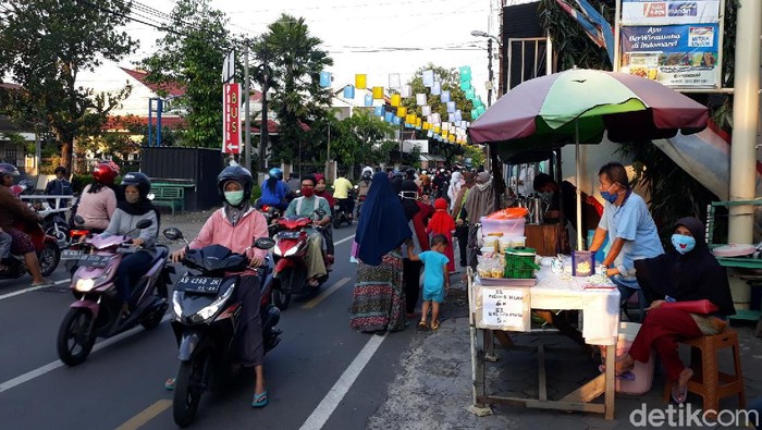 Ramadhan Di Tengah Pandemi Jalan Jogokariyan Yogya Sepi Penjual Takjil