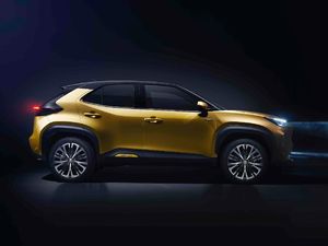 Resmi Diperkenalkan, Ini Tampang Yaris Versi Crossover