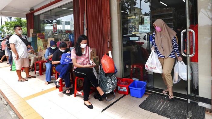 Belum Tentu Mereda, Ini Arti Sebenarnya Kasus Corona DKI Dikatakan Flat