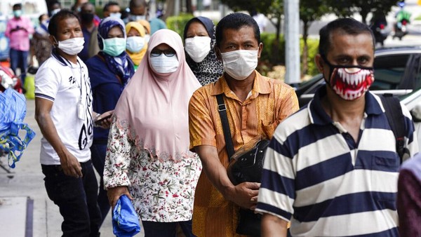 Negara-negara Ini Berlakukan Sanksi Jika Warganya Tak Mau Pakai Masker