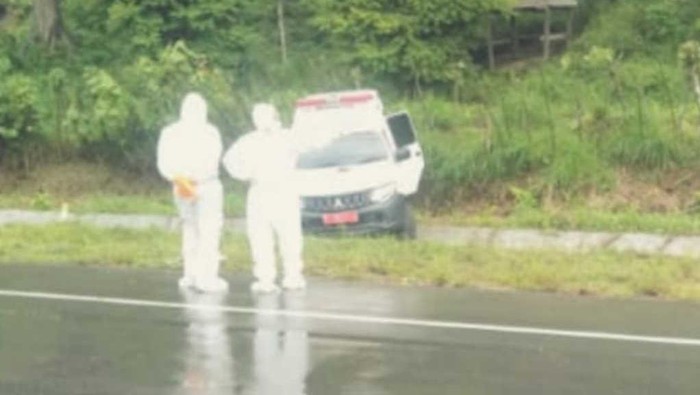 Ambulans Bawa Pasien Positif Corona di Aceh Alami Kecelakaan.