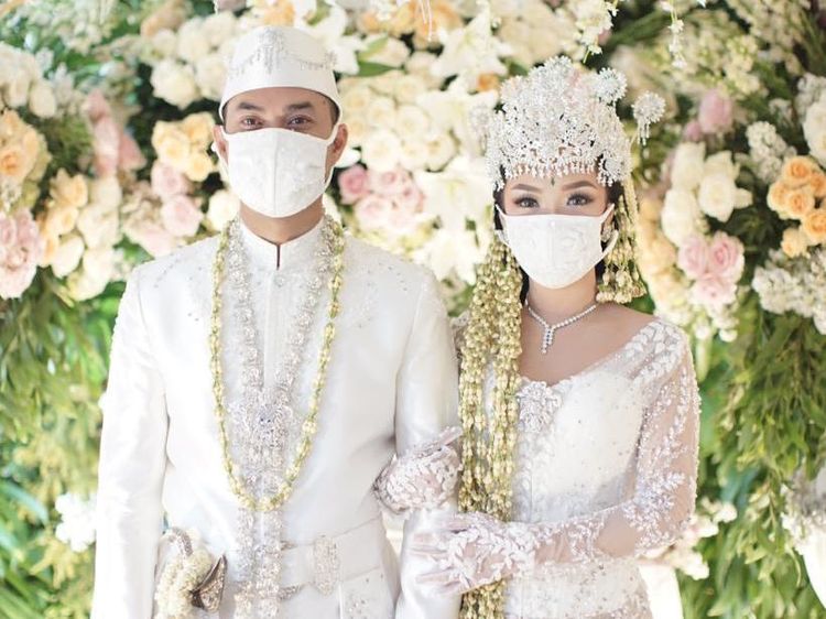 Foto-foto Pernikahan Zaskia Gotik dan Sirajuddin