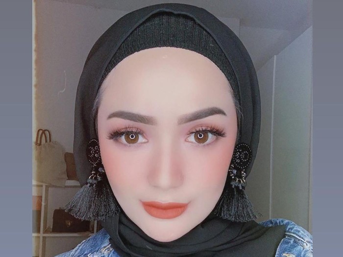 imel putri cahyati