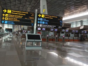 Syarat Perjalanan Dalam dan Luar Negeri Tak Perlu Tes COVID-19 Mulai Hari Ini
