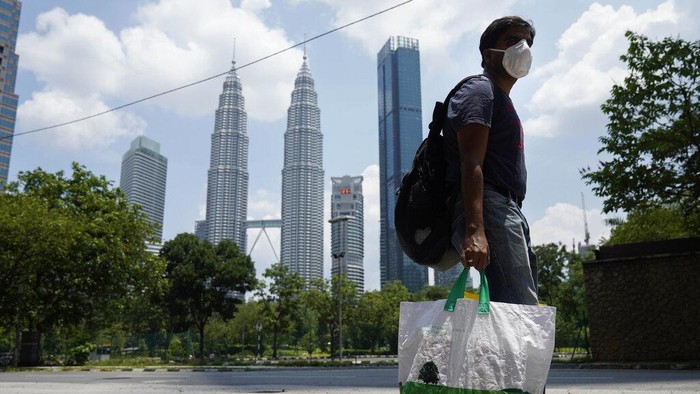 Lockdown di Malaysia Diperpanjang hingga 12 Mei Otoritas Malaysia kembali memperpanjang penerapan lockdown untuk membatasi penyebaran virus Corona (COVID-19).