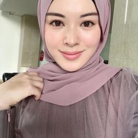 Ayana Jihye Moon memutuskan untuk belajar agama Islam lewat internet dan kegiatan yang terkait dengan muslim. Foto: Dok. Instagram @xolovelyayana