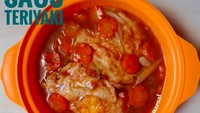 Mau yang praktis dan sudah pasti enak? Coba bikin telur ceplok saus teriyaki. Tambahan bawang bombai sudah pasti bikin telur ini makin harum dan enak. Foto: Instagram pawon_ibuarsal