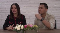 Usai merilis foto pernikahannya, Zaskia dan Sirajuddin memberikan keterangan lewat video yang dirilis manajemen. (dok. Nagaswara)