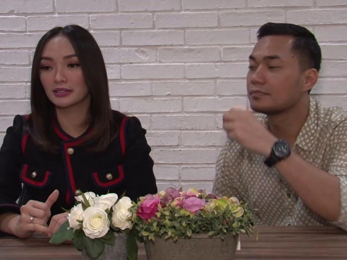 Zaskia Gotik dan Sirajuddin saat klarifikasi pernikahan