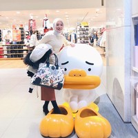 Wanita yang berdomisili di Seoul, Korea Selatan, itu awalnya mengatakan tidak bisa konsisten mengenakan jilbab karena akan mempengaruhi pekerjaan serta keluarganya. Namun kini Ayana Jihye Moon sudah sepenuhnya berhijab. Foto: Dok. Instagram @xolovelyayana