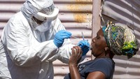 Sementara itu, jumlah korban tewas akibat virus Corona di Afrika Selatan mencapai 79 orang. AP Photo/Themba Hadebe.
