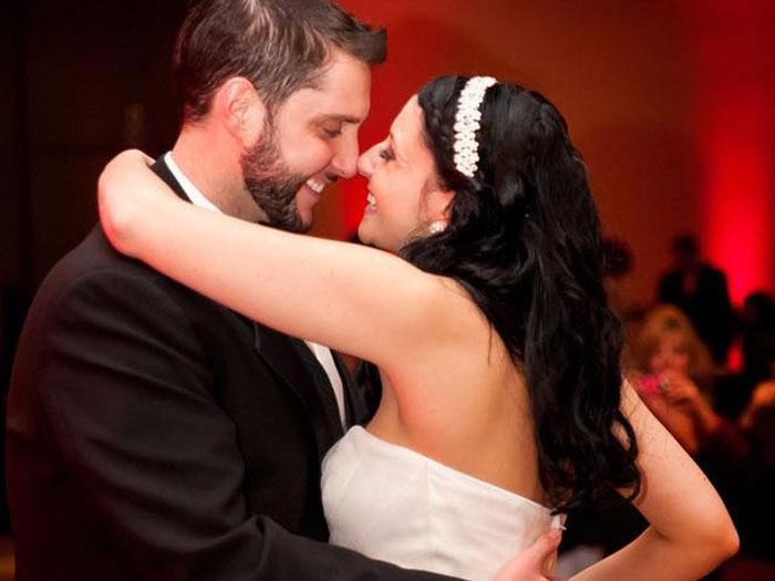 Katie Coelho Katie Coelho temukan pesan terakhir suaminya sebelum meninggal karena Corona.