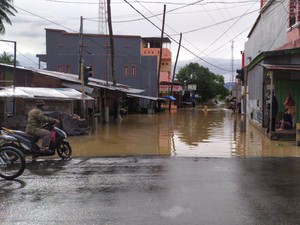 Banjir Rendam Dua Desa di Pinrang