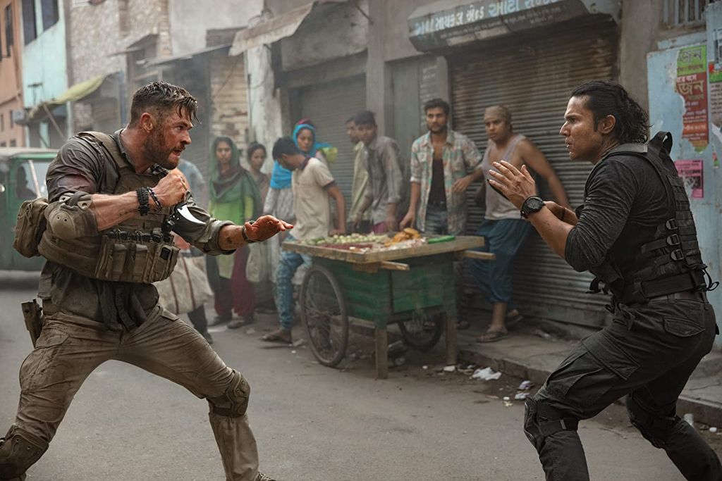 Chris Hemsworth dalam 'Extraction'