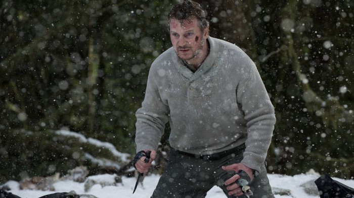 Liam Neeson dalam adegan di film The Grey