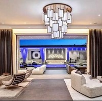 Memiliki luas bangunan hingga 1788 meter persegi, rumah tersebut berkonsep resor yang terdiri dari empat guest house. Dua di antaranya dilengkapi dapur sendir. (Foto: Instagram/@ashley_therealtor)