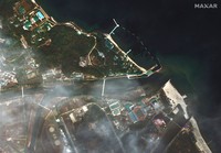 Kabar Kim Jong Un tutup usia ramai di masyarakat. Namun, satelit Amerika menangkap citra kereta yang diyakini milik pemimpin Korut itu parkir di Kota Wonsan.