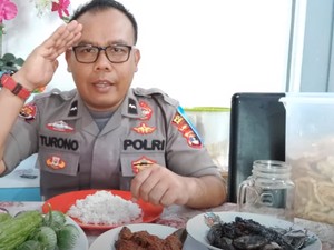 Ini Aipda Turono, Anggota Kepolisian yang Doyan Mukbang