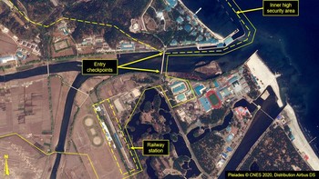 Pasalnya, situs web 38 North mengatakan kereta sepanjang kurang lebih 250 meter itu tak terlihat di stasiun kereta api tersebut pada tanggal 15 April dan baru terlihat pada tanggal 21 dan 23 April. Airbus Defence & Space and 38 North, Pleiades©CNES 2020, Distribution Airbus DS via AP.