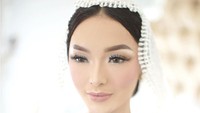 Andaarrusa dipilih sebagai penata rambut dan Caren Delano sebagai fashion stylish. (Foto: Instagram/@mozawahyu, @ivan_gunawan, @anpasuha_official)