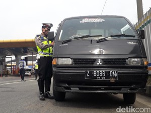Masih Banyak Mobil Berpelat Jakarta, Kapolresta Bandung: Tidak Tersortir