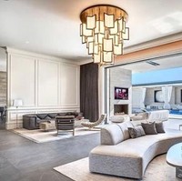 Kylie Jenner belum lama ini membeli sebuah rumah mewah yang berlokasi di Holmby Hills, California, AS. Demikian People mengabarkan, Jumat (24/4/2020). Demi mendapatkan rumah tersebut, adik Kendall Jenner itu merogoh kocek sebesar US$ 36,5 juta atau sekitar Rp 562 miliar. (Foto: Instagram/@ashley_therealtor)