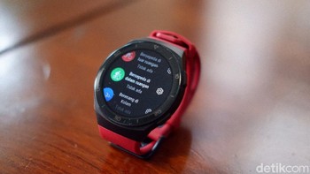 Dalam mode latihan profesional, perangkat ini menyediakan pemantauan komprehensif yang dapat melacak 190 jenis data untuk membantu pengguna mendapatkan hasil maksimal dari latihan mereka. Foto: Adi Fida Rahman/detikINET