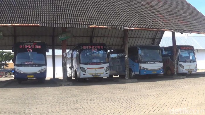 2 terminal di Makassar ditutup terkait imbauan larangan mudik karena pandemi Corona (M Taufiqqurrahman/detikcom)