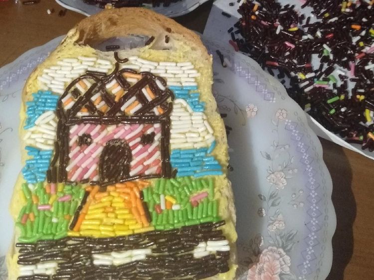 Niat Abis! Netizen Luangkan Waktu Susun Pola Meses di Roti Tawar