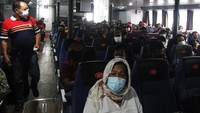 Dua armada kapal penumpang dari Batam membawa 213 orang warga perantauan tiba di Pelabuhan Dumai.