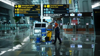 Potret Bandara, Stasiun dan Terminal yang Sepi Imbas Larangan Mudik