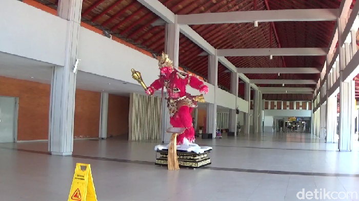 Bandara Ngurah Rai Sepi