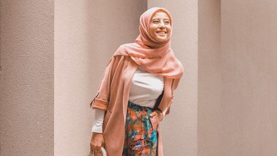Bikin Pangling, Gaya OOTD Awkarin yang Berhijab Selama 30 Hari Ramadhan