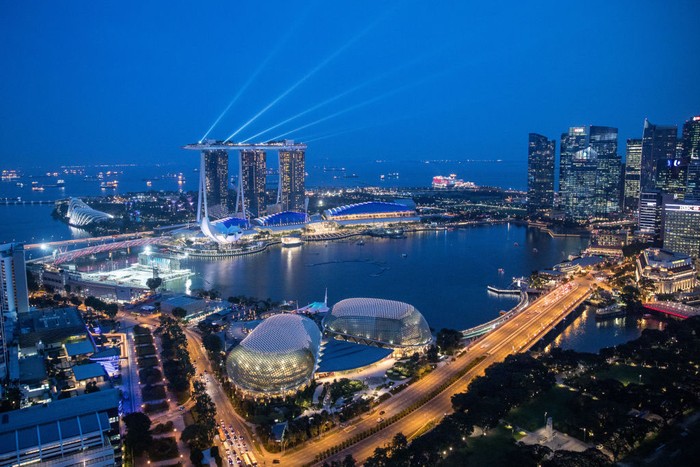 Tertinggi di ASEAN, Corona di Singapura Lampaui 13 Ribu Kasus Total kasus virus Corona di Singapura telah melampaui 13 ribu kasus. Dengan jumlah tersebut Singapura menjadi negara kasus Corona tertinggi di Asia Tenggara.