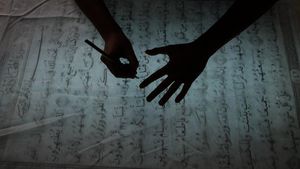 Intip Pembuatan Batik Mushaf Alquran di Solo