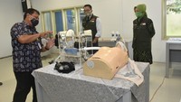  Pindad VRM dirancang dan dikembangkan bersama tim ahli medis dari RSU Pindad sebagai solusi alternatif terhadap kekurangan ventilator dalam menangani pasien COVID-19 saat ini. Dok. Pindad