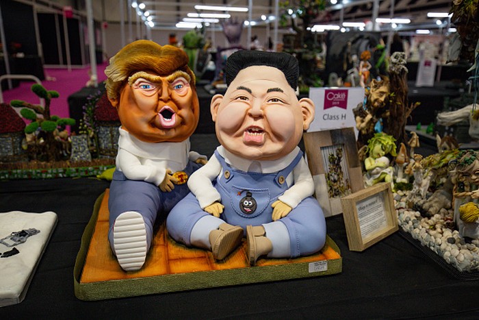 Bagi sebagian orang Kim Jong Un menjadi bahan karikatur atau humor politik yang cukup menggelikan. Lihat foto-fotonya.