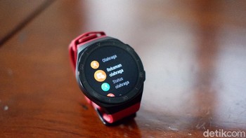 Bagi para pengguna yang menyukai olahraga Huawei Watch GT 2e mendukung 15 mode latihan profesional termasuk delapan kegiatan di luar ruangan Foto: Adi Fida Rahman/detikINET