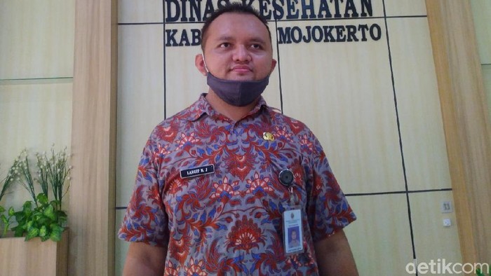 Humas Gugus Tugas Percepatan Penanganan COVID-19 Mojokerto dr Langit Kresna Janitra