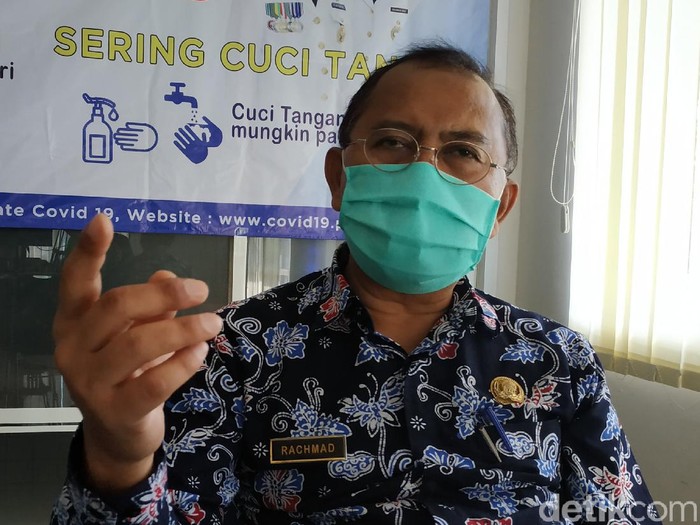 Sebanyak 38 santri Ponpes Al Fatah, Temboro, Magetan asal Pacitan menjalani rapid test. Satu di antaranya menunjukkan hasil reaktif.