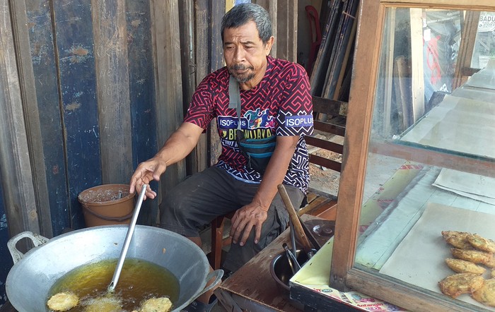 penjual gorengan