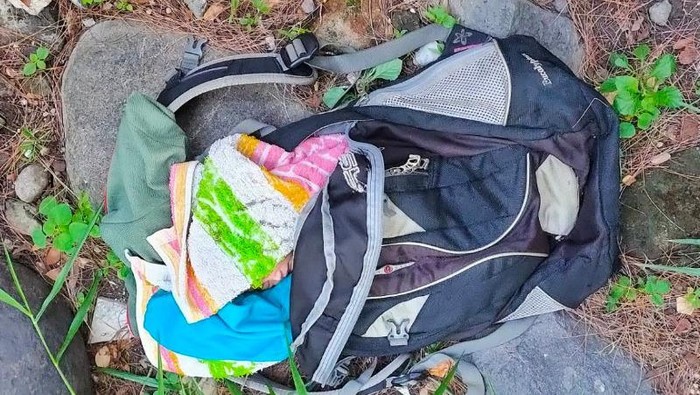 Bayi Perempuan Ditemukan di dalam tas pinggir Pantai Kenjeran