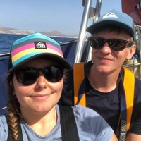 Elena dan Ryan melakukan perjalanan melintasi lautan Atlantik dari Kepulauan Canary ke Karibia pada bulan Februari lalu. Sebelum melakukan perjalanan, keduanya memang meminta keluarga untuk tidak berbagi berita buruk selama mereka berkeliling dunia. Foto: Facebook Sailing Kittiwake