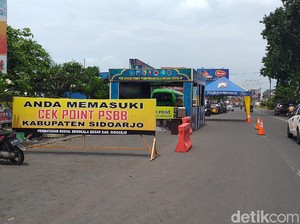 Hari Pertama PSBB Sidoarjo, Pemeriksaan Kendaraan di Check Point Lengang