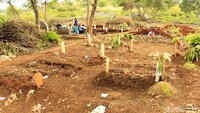 Beginilah penampakan tempat pemakaman umum Cikadut yang ditunjuk oleh pemerintah setempat untuk dijadikan lokasi pemakaman korban COVID-19 di Bandung, Jawa Barat.