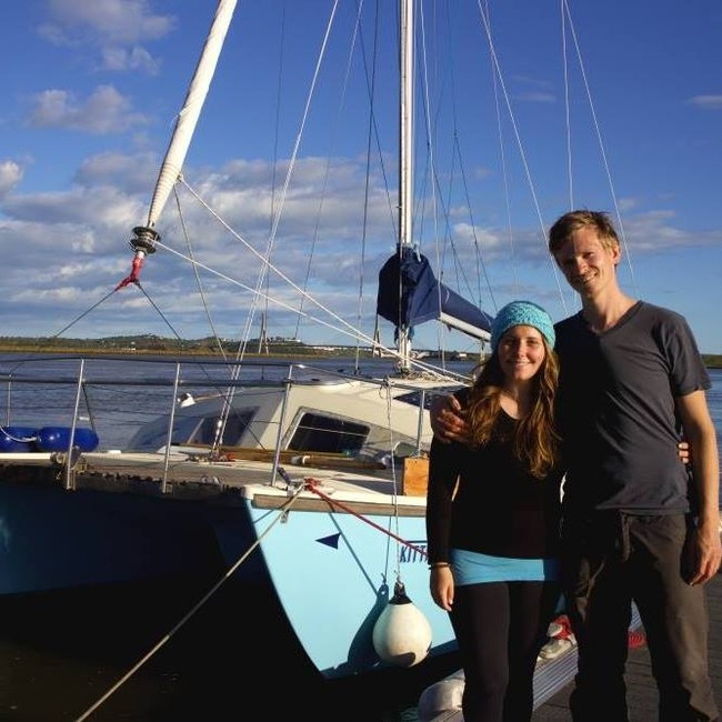 Untungnya Elena dan Ryan diizinkan menetap sementara di Saint Vincent. Untuk saat ini, Elena mengaku tidak ingin meninggalkan Saint Vincent, mengingat tidak ada lokasi yang terbuka. Foto: Facebook Sailing Kittiwake