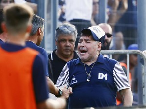 Messi-Ronaldo Berduka Atas Kepergian Maradona
